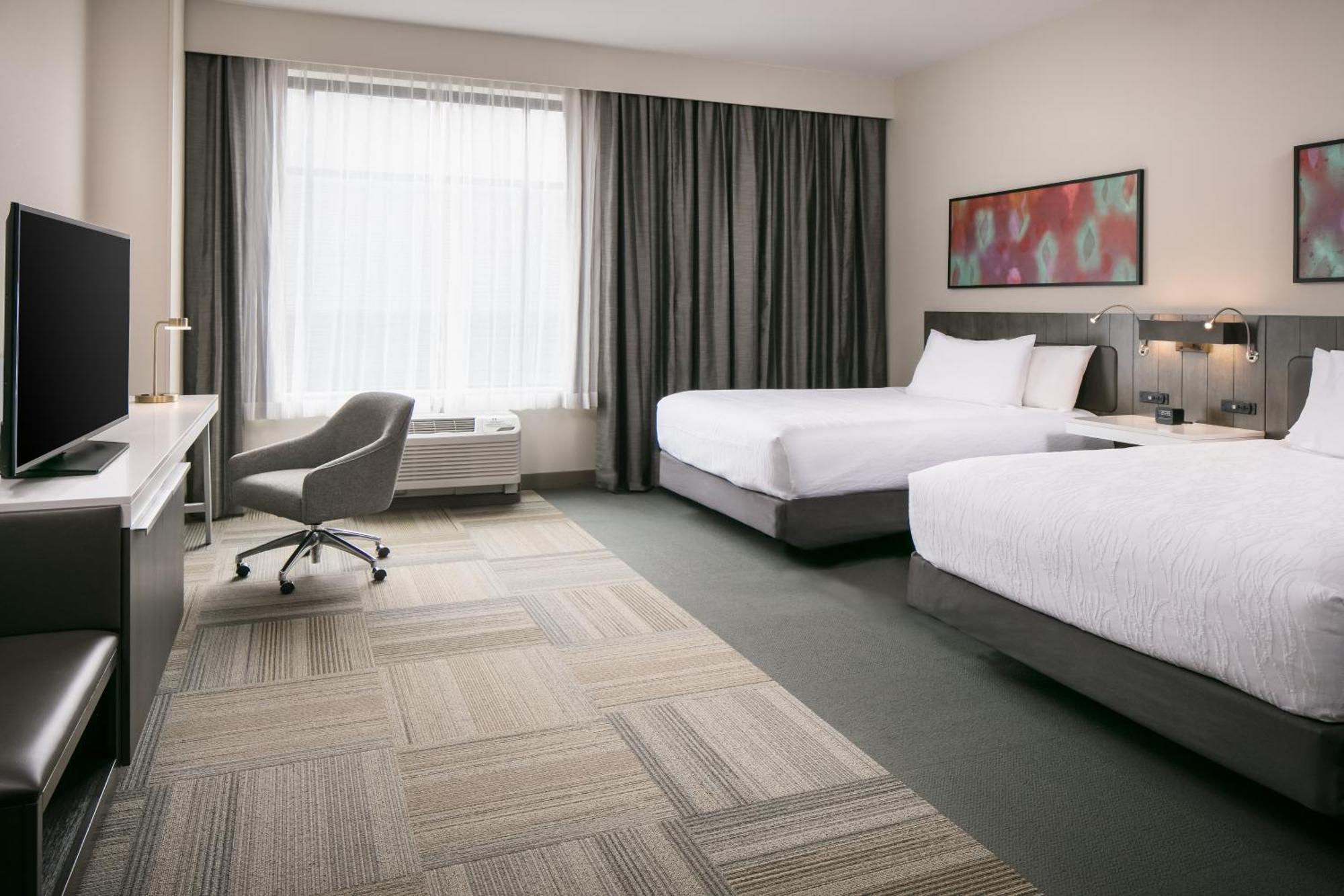 Hilton Garden Iowa Downtown 3*